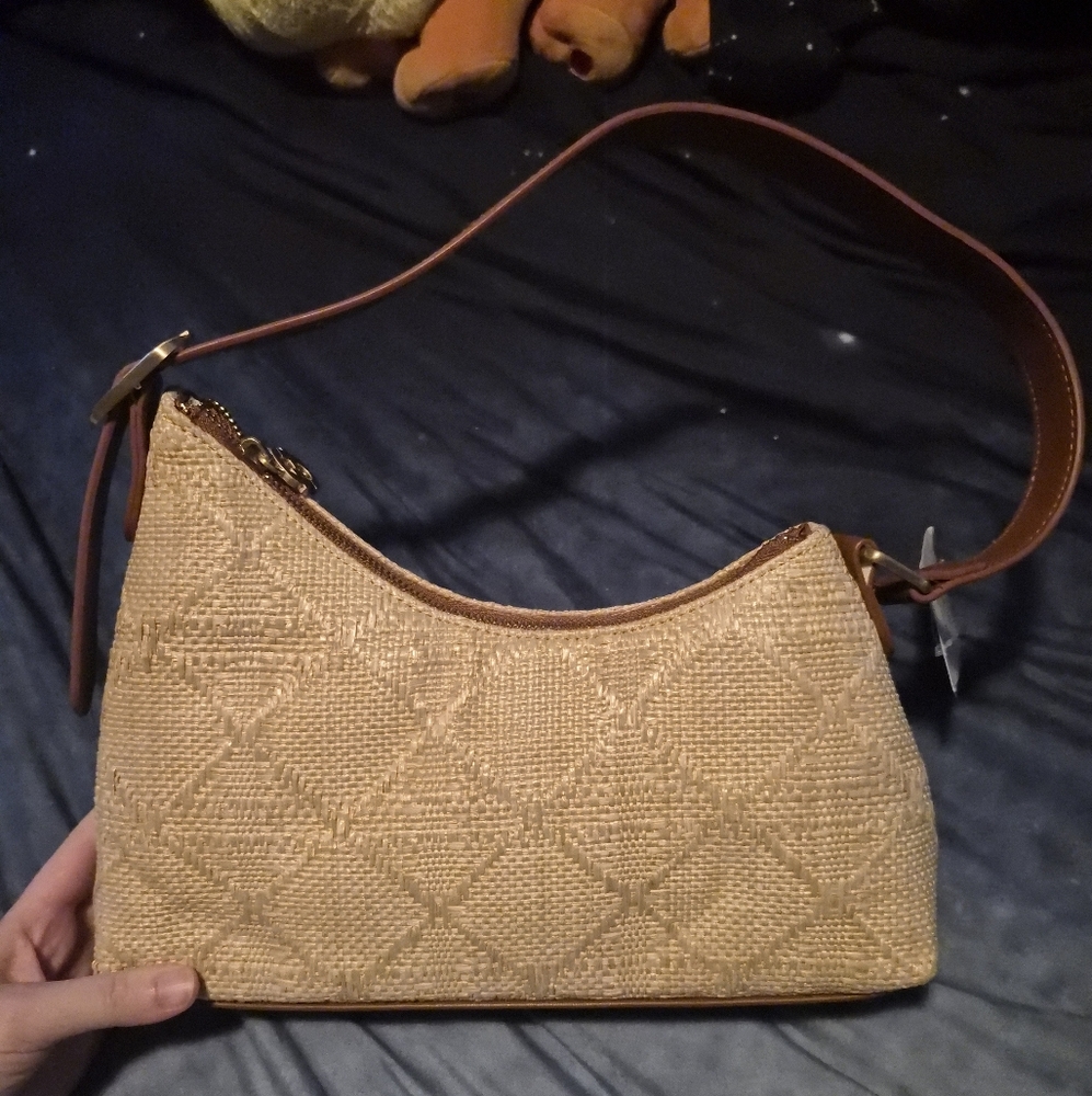 Time and Tru Woven Shoulder Bag